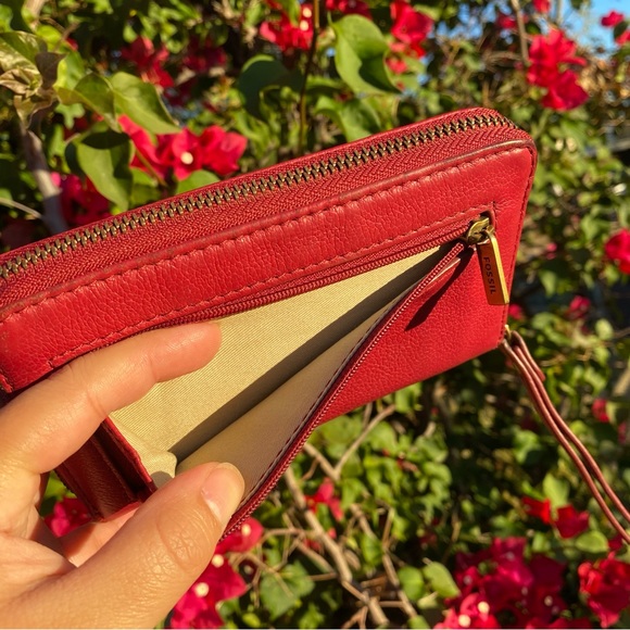 FOSSIL Zip Around Wallet Wristlet - Picture 3 of 6